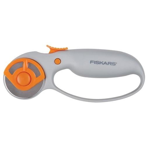 Review of Fiskars 9521 45mm Contour Rotary Cutter